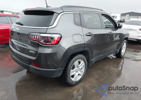 2022 Jeep Compass Latitude Fwd z USA, uszkodzony, nr VIN 3C4NJCBB2NT156182